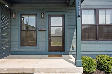 view of exterior entry