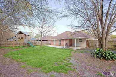 4145 Cypress St, Zachary, LA 70791 - photo 2