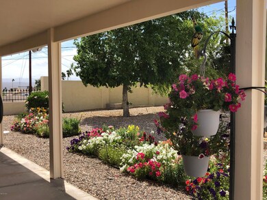 QvVTCMRXTNe1MIJzN8yKhQ