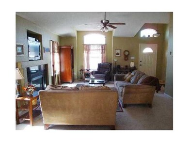 752 Desert Ash Dr, Horizon City, TX 79928 - photo 3