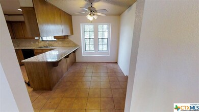 820 W 3rd St, Eddy, TX 76524 - photo 7