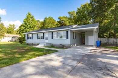 706 Country Club Rd, Jacksonville, NC 28546 - photo 2