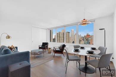 The Fontaine unit 26A, New York, NY 10021 - photo 3