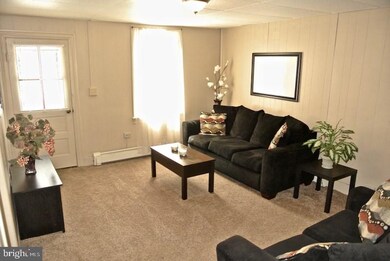 117 E Locust St, Mechanicsburg, PA 17055 - photo 2