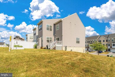 10374 Lantern Ln, Hagerstown, MD 21740 - photo 2