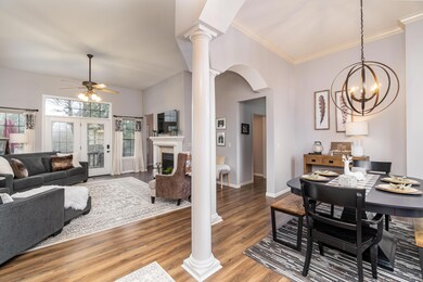 1911 N 9th Ave-3