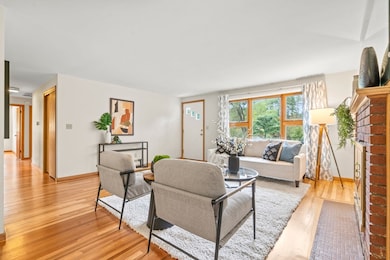 73 Hickory Rd, Sudbury, MA 01776 - photo 5