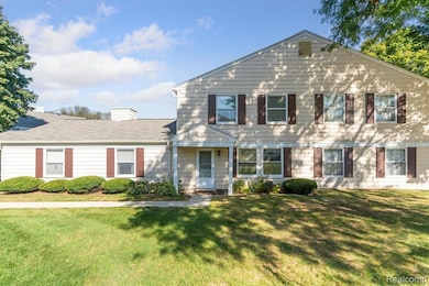 3085 Oakridge Ct, Lake Orion, MI 48360 - photo 3