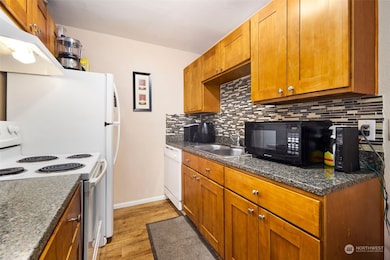 21825 30th Ave S, Des Moines, WA 98198 - photo 5