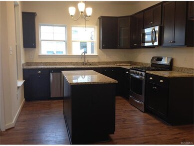Kitchen Granite Counters and Island