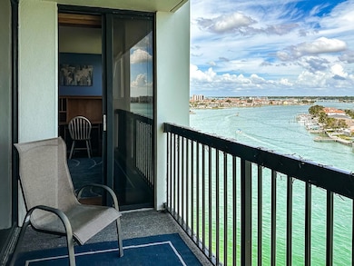 Yacht & Tennis Club of St. Pete Beach unit 1002, Saint Pete Beach, FL 33706 - photo 4