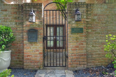 10210 Chevy Chase Dr, Houston, TX 77042 - photo 3