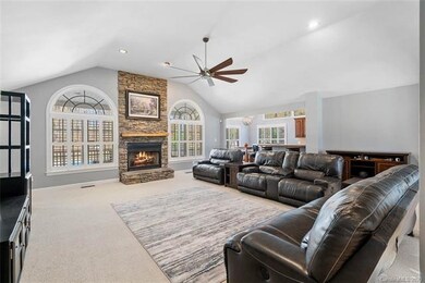 250 Farmwood Dr, Statesville, NC 28625 - photo 4