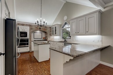 Light and bright kitchen