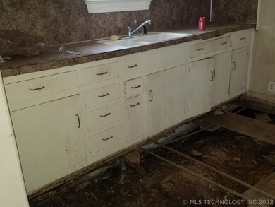 615 N Seminole Ave, Claremore, OK 74017 - photo 7