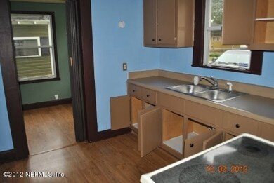 1571 Glendale St, Jacksonville, FL 32205 - photo 7
