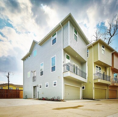 6625 unit A N Main St, Houston, TX 77008 - photo 4