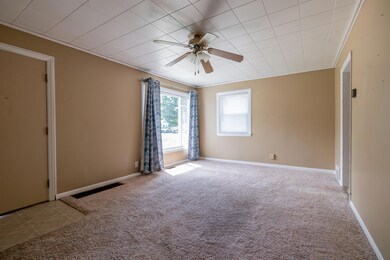 569 W 18th-3