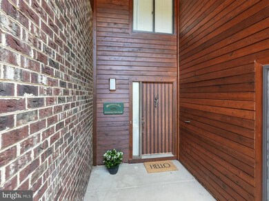 2151 Cabots Point Ln, Reston, VA 20191 - photo 4