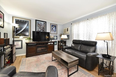 27 Seaton St, Massapequa, NY 11758 - photo 5