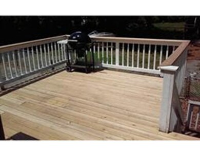 146 Burnett St, Auburn, MA 01501 - photo 3