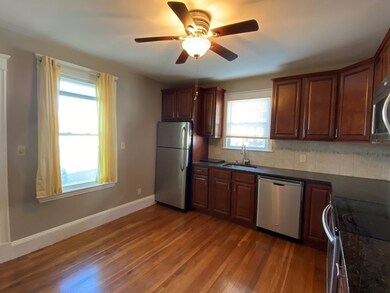 37 Leach St unit 1R, Salem, MA 01970 - photo 4