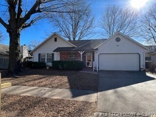 1305 W Miami St, Broken Arrow, OK 74011 - photo 2