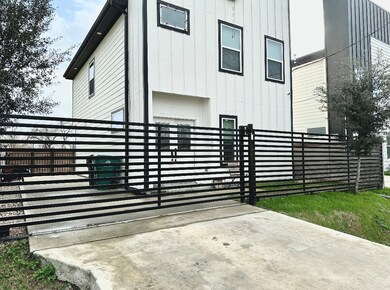 2409 Ferguson Way, Houston, TX 77088 - photo 2