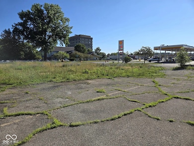 2525 E 38th St, Indianapolis, IN 46218 - photo 3