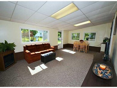 Great Room 22 X14  GREAT ROOM WITH NEW CARPET WILL