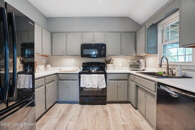 5900 Lake Huron Ct, Louisville, KY 40291 - photo 6