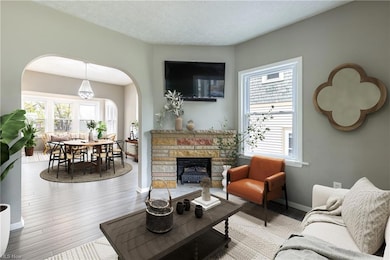 Living room - virtually staged