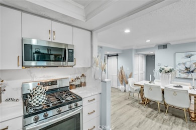 7800 Topanga Canyon Blvd, Canoga Park, CA 91304 - photo 6