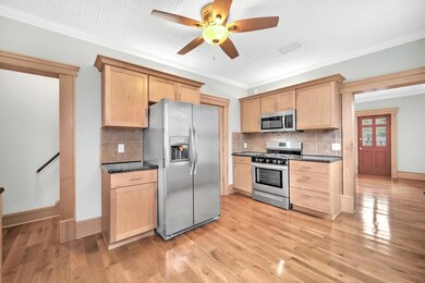 661_663 Beech St MLS_27