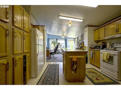 13620 SW Beef Bend Rd unit 119, Portland, OR 97224 - photo 5