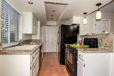 10424 N 7th Place unit 3, Phoenix, AZ 85020 - photo 7