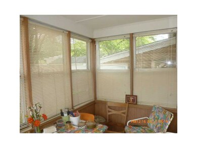 256 Aqueduct Rd, Cranston, RI 02910 - photo 4