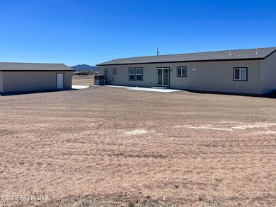 25221 N Mitchell Ln, Paulden, AZ 86334 - photo 4