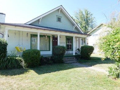2-Frontal Main Cottage