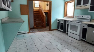 35 Oaklawn Ave, Orange, MA 01364 - photo 7