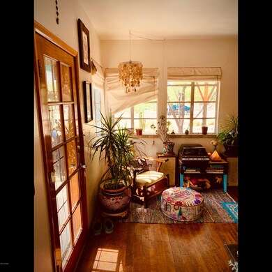 Living Room 4