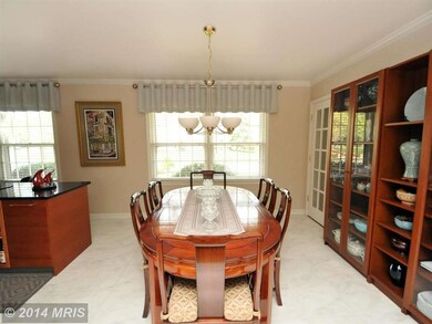 7305 Burtonwood Dr, Alexandria, VA 22307 - photo 5