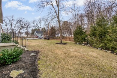 20 Harvard St, Webster, MA 01570 - photo 4