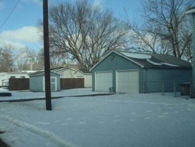 Garage & Shed