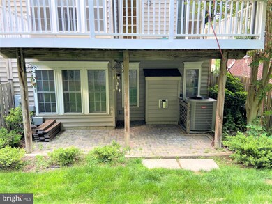 127 Swanton Ln, Gaithersburg, MD 20878 - photo 5