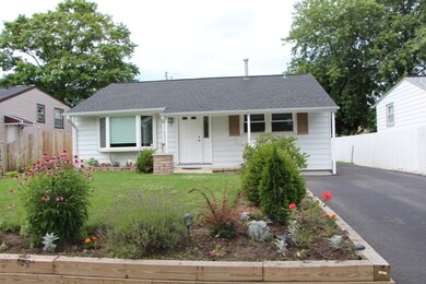 18 N Pioneer Rd, Waukegan, IL 60085 - photo 2