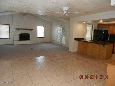 Dorsey Kitchen and Family rm