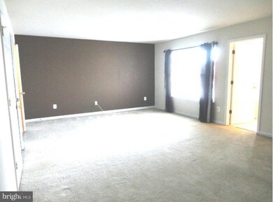 12071 Kemps Landing Cir, Manassas, VA 20109 - photo 4