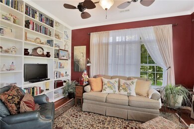 Study/Florida Room with built in bookcases! Window
