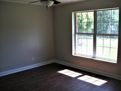 1003 Smith Ave, Douglas, GA 31533 - photo 5